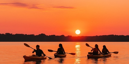 Sunset Kayak & Snack Deal bij Drinken Eten Kayakverhuur DEK Blauwestad Oldambtmeer Groningen Nederland